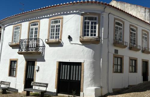 Sarzedas House | Casa do Largo - Exclusive Retreat - Patio & Pool