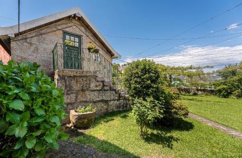 Penafiel House | Casa do Lilau - Refúgio Rural Privado com Piscina