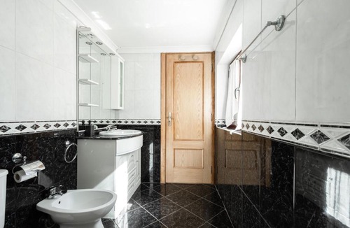 Montalegre House | Casa do Meia Noite