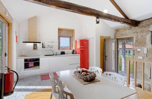 Guilhofrei House | Casa do Moinho: Mountain View, Wi-Fi & Air Conditioning
