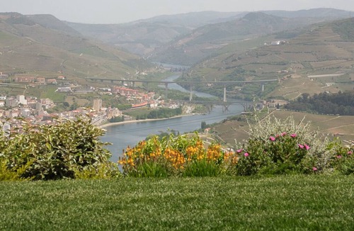 Peso da Regua Cottage | Casa do Paço | Private Villa with Views of the Douro River