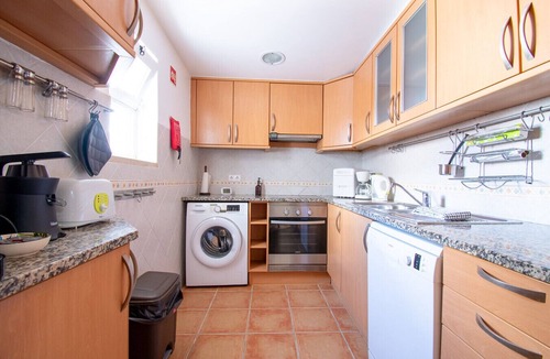 Vale de Centianes Apartment | Casa do Pinho - apartment just a few meters from Centeanes beach