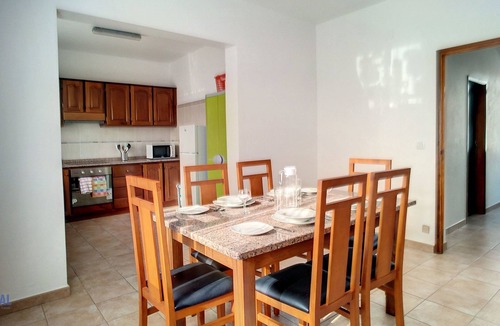 Porto da Cruz House | Casa do Romaninho by Interhome