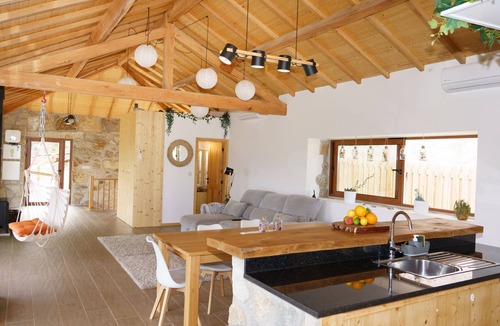 Celorico de Basto House | Casa do Sol, the piece of paradise in the heart of nature. Pets welcome.