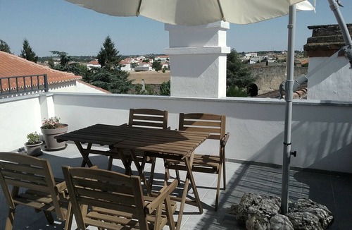 Almeida House | Casa do Ti Messias, an open door in the historic center of the Almeida fortress