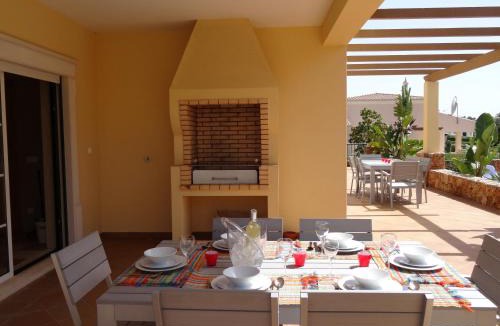 Salicos Villa | Casa Dos Cedros