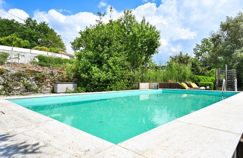 Povoa de Lanhoso Apartment | Casa dos Chãos with Natural Pool by Sé Apartamentos