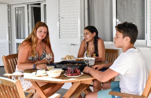 Velas Villa | Casa dos Terreiros Oceanfront Villa