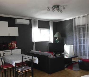 Gouviaes House | Casa Elvira