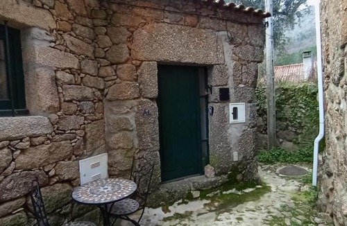 Guarda House | Casa em Vila Soeiro - Casa de Aldeia Vale do Mondego