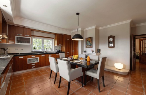 Alcobaca Villa | Casa Favorita - Rustic Hideaway