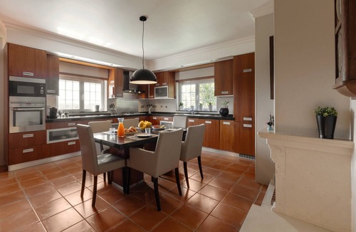 Alcobaca Villa | Casa Favorita - Rustic Hideaway