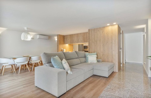 Cabril House | Casa Fonte De S. Tiago: 2-Bedroom Home with Mountain View, Wi-Fi, and Air Conditioning