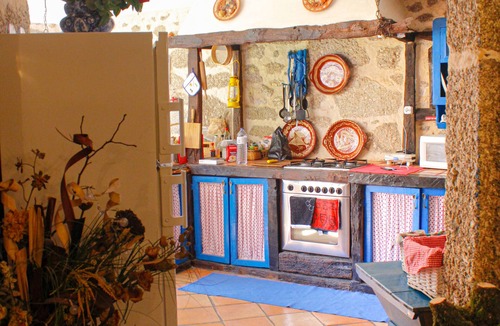 Ribeira Cottage | Casa Grande Carlota -Terras de Bouro (Casa de Campo) with Wi-Fi