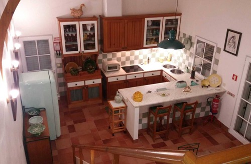 Tomar House | Casa Jone | olive tree Country retreat with a small heated pool