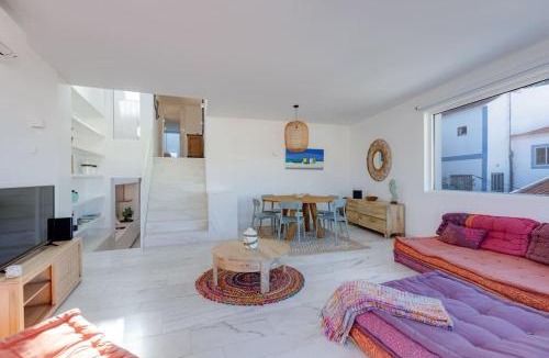 Ferragudo Villa | CASA LIMA - State of the art villa with views and pool in Ferragudo