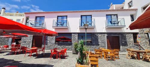 Porto da Cruz House | Casa Linda Baía