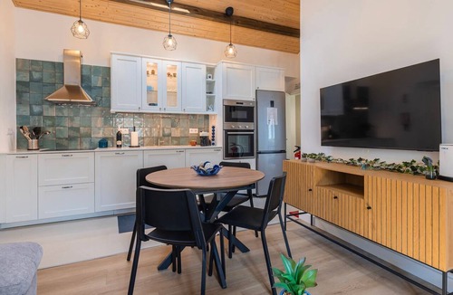 Trafaria House | Casa Maria by LovelyStay