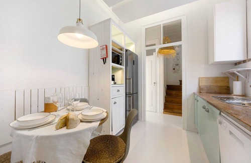 Ameijeira House | Casa Miclá – Holiday Home with Wi-Fi and Air Conditioning