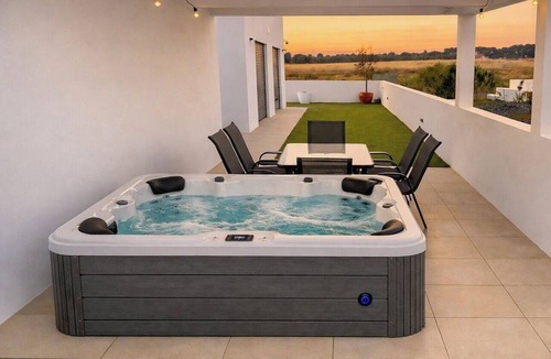 Porto Covo Villa | CASA NELIA - Beach, Spa/Jacuzzi, and Heated Pool