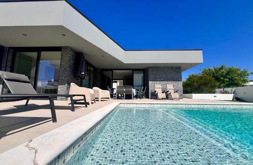 Porto Covo House | CASA NELIA-SPA JACUZZI-PISCINE CHAUFFÉE 400 m de la plage Porto Covo