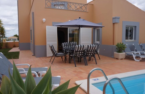 Castelo House | Casa Netos - 3 bedroom Villa in Galé