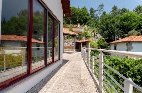 Rio Caldo House | Casa Oliveira e Quinteiro Gerês