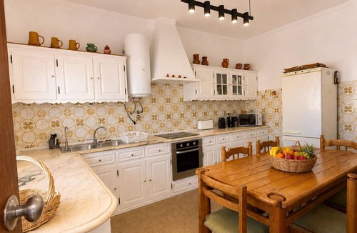 Montenegro House | Casa Olivia – Maison avec grande terrasse à Faro