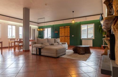 Santana House | Casa Os Manos - Hikers Lodge
