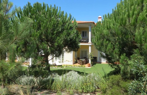 Praia del Rei Villa | Casa Pinha