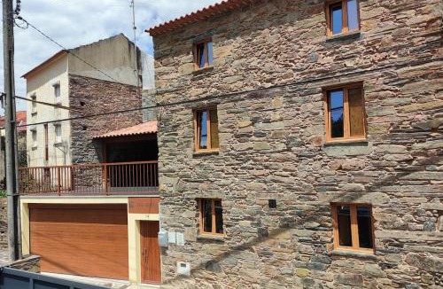 Proenca-a-Nova House | Casa Resineiro com Garagem e Terraço