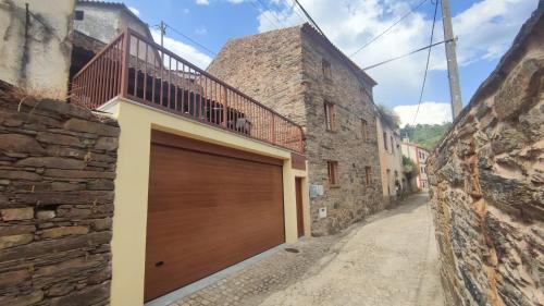 Proenca-a-Nova House | Casa Resineiro com Piscina, Garagem e Terraço