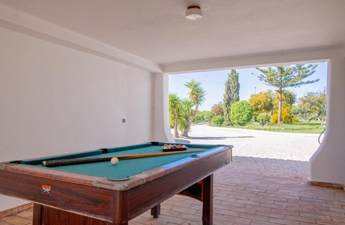 Caramujeira Villa | Casa Ryder - Short walk from Praia da Marinha