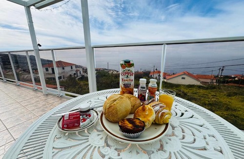 Estreito da Calheta Apartment | Casa Santana with Ocean Views, Parking & WiFi
