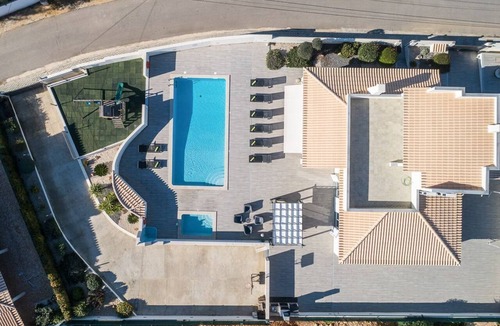 Estombar Villa | Casa Soare - Four Bedroom Villa, Sleeps 8