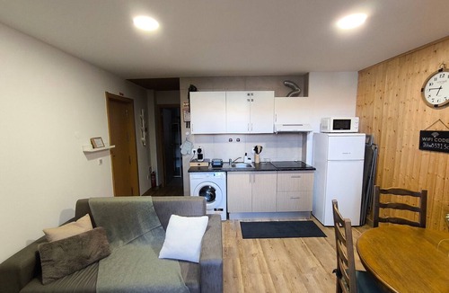 Guarda Apartment | Casa Wood - Local Accommodation near Guarda's Historic Center