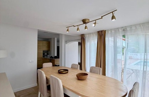 Santo Estevao House | Casa Yolanda