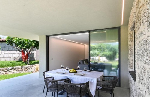 Rossas House | Casas D'Além Refuge with Pool & Nature by Sé Apartamentos