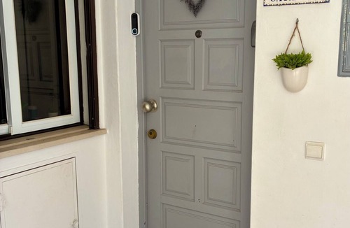 Alpouvar Apartment | Catalina Apt Privately owned South Facing ground floor . Air Con Arlo Doorbell