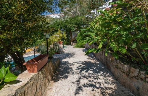 Sintra Apartment | Cazal da Saúde Suite with Pool by LovelyStay