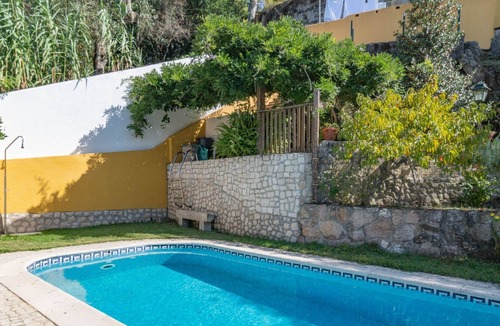 Sintra Apartment | Cazal da Saúde Suite with Pool by LovelyStay
