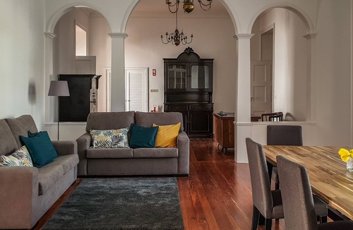 Ponta Delgada House | CC Guest House - Ao Mercado