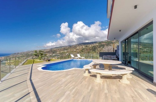 Ribeira Brava Villa | Celeste Villa