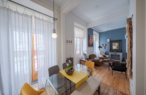 Baixa Apartment | Central Apartment 2BR/2BA | Balcony | Lift in Baixa
