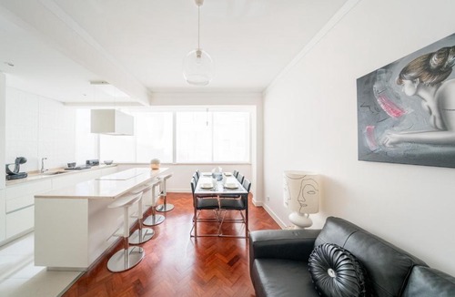 Casal da Ladeira Apartment | Central Family and Executive Apartment