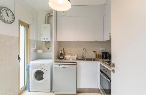 Casal da Ladeira Apartment | Central Lisbon Apartment - Entrecampos