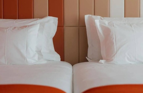 Sao Jorge de Arroios Hotel | Central Lisbon Stay | Near Light Show & Historic Sites