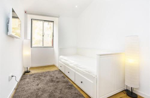 Santos Apartment | Central Lisbon Studio