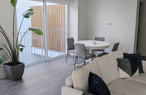 Se Apartment | Central Living & Pool