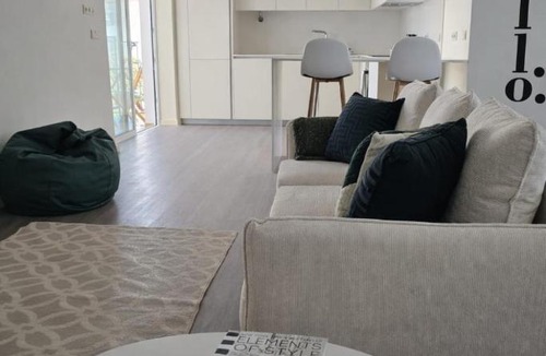 Se Apartment | Central Living & Pool